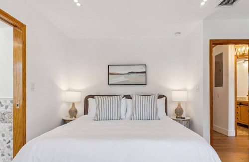 Imperial Point House | Kasa By The Sea 4BD-3BA Private Home