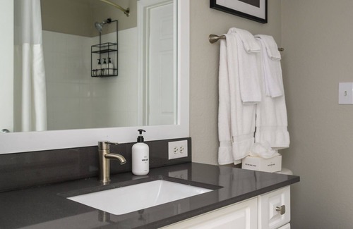 Wellington Apartment | Kasa | Charming 2BD + Onsite Gym Access | Wellington