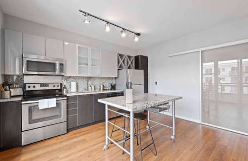 South Side Flats Apartment | Kasa | Escape with the Family, Nearby Marina | Pittsburgh