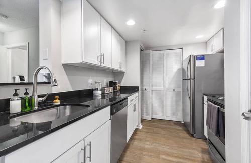 Delray Beach Apartment | Kasa | Modern 1 BD + Pet Friendly | Delray Beach