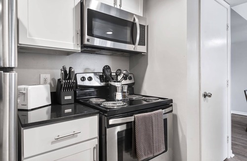 Delray Beach Apartment | Kasa | Modern 1 BD + Pet Friendly | Delray Beach