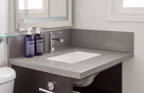 Ventura Apartment | Kasa Palo Alto | Nearby Silicon Valley, Double Beds