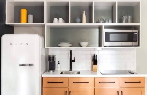 Dilworth Apartment | Kasa | Quiet neighborhood, nearby local eateries and more | Charlotte