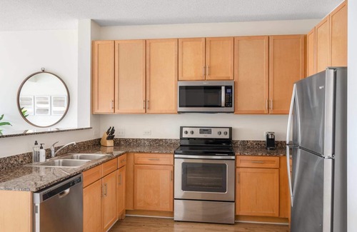The Loop Apartment | Kasa | Relaxing 1 BD + Near Local Eateries | Chicago
