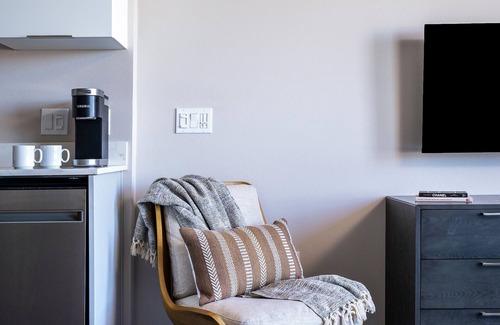 Reno/Tahoe Airport Apartment | Kasa | Relaxing Studio + Pool Access | Reno