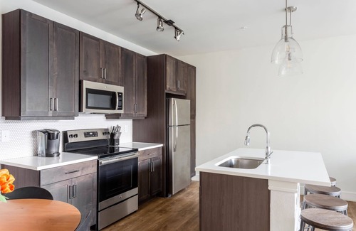 Northeast Dallas Apartment | Kasa | Spacious Apartment Near Dr Pepper Ballpark | Dallas