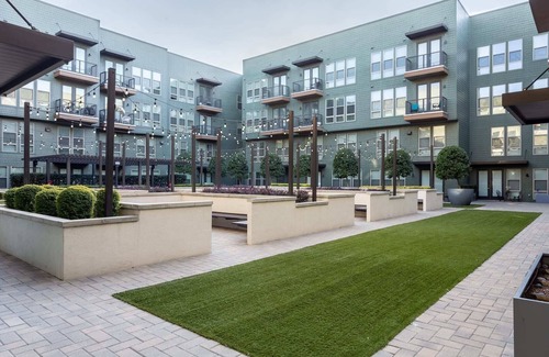Northeast Dallas Apartment | Kasa | Spacious Apartment Near Dr Pepper Ballpark | Dallas