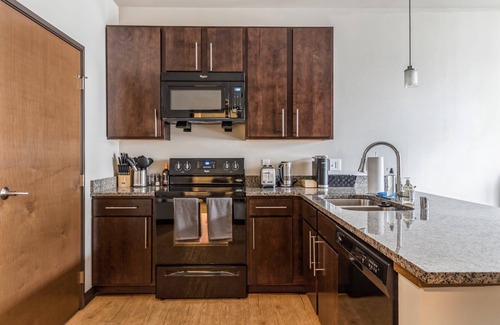 Westown Apartment | Kasa | Spacious, Westown 1BD + Amenity Access | Milwaukee