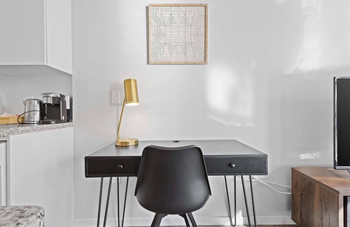 South Side Flats Apartment | Kasa | Studio, Marina in SouthSide | Pittsburgh