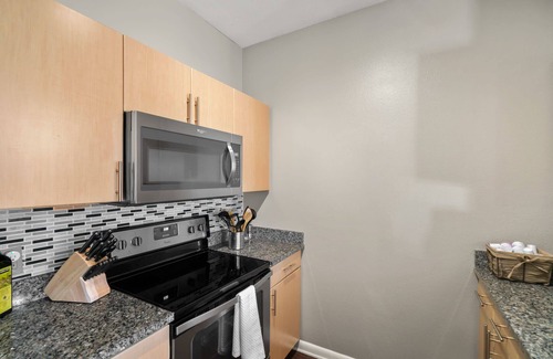 Legacy Park Apartment | Kasa | Timeless 1BD + Pool Access | Plano
