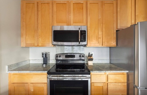 Northwest Bellevue Apartment | Kasa | Welcoming 2BD + Local Coffee Shops | Bellevue