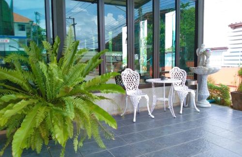 Fang House | Kasarin Court