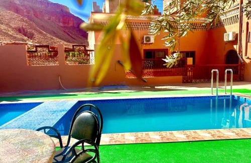 Bou Tharar Hotel | Kasbah La Famille Berbère