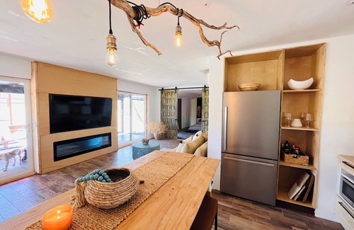 Yucca Valley House | Kashmir.A Majestic Retreat Plunge Pool-Jacuzzi