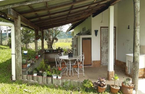 Paraiba do Sul House | Kasinhola Recanto - Sítio Pedra Branca.