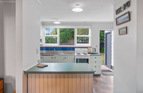 Wharewaka House | Kasopo Cottage - Lake Taupo