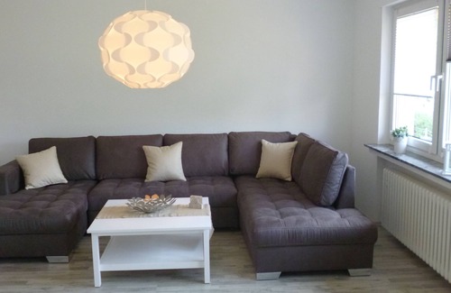 Sandershausen Apartment | Kassel City STYLE Comfort-1-6 persons-2-bathrooms-93sqm-WiFi-place *