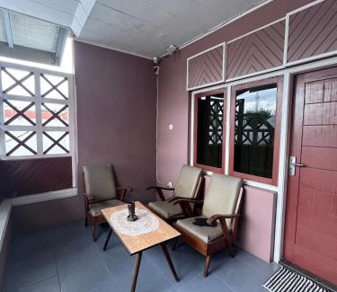 Gorontalo House | Kasuari Homestay by Ipoeng RB&B