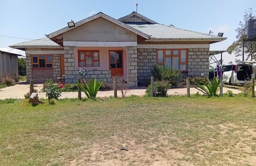 Nanyuki House | Kasuku House