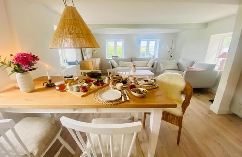 Stoltebuell House | Kate 4