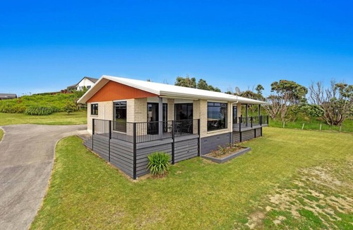 Waiotahi House | Kate and Harry's - Waiotahe