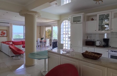 Perivolia Apartment | Katerina's Residence Chania with panoramic view.