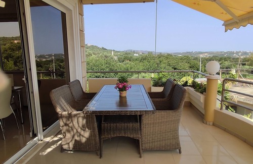 Perivolia Apartment | Katerina's Residence Chania with panoramic view.