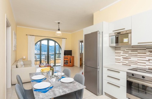 Lakka Villa | Katerina Walk to Beach, Sea Views, A/C