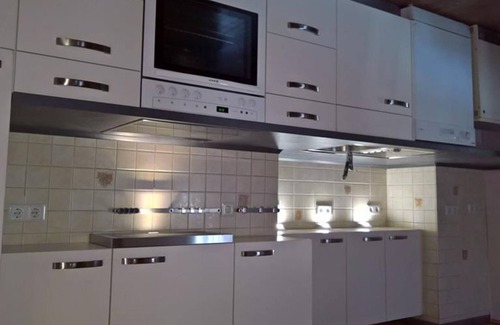 Nothweiler House | Katharina (Burkhart) - Apartment, shower and bath, toilet, 3 bedrooms