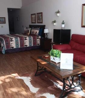 Tombstone Hotel | Katie's Cozy Suites
