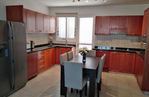 Paphos Apartment | Kato Paphos Suites - 2-Bedroom, 2-Bathroom Apartment with WiFi, Pool & a/c