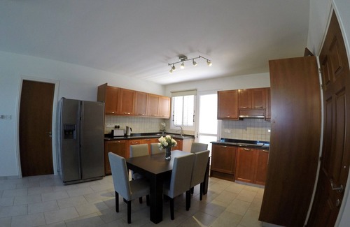 Paphos Apartment | Kato Paphos Suites - 2-Bedroom, 2-Bathroom Apartment with WiFi, Pool & a/c