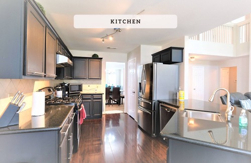 Barker House | Katy-GRAND TEXAS SIZE HOUSE- 6 bedrooms-14 beds