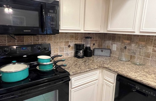 Katy House | Katy Hideaway - Charming 3 BDR!