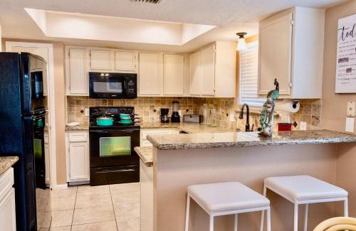Katy House | Katy Hideaway - Charming 3 BDR