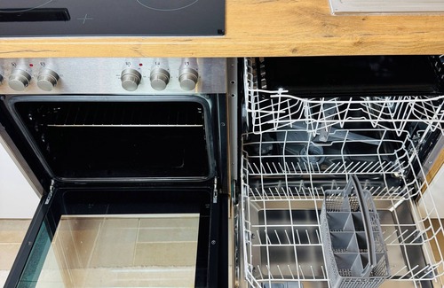 Lend Apartment | Katy's Cozy Corner - free parking