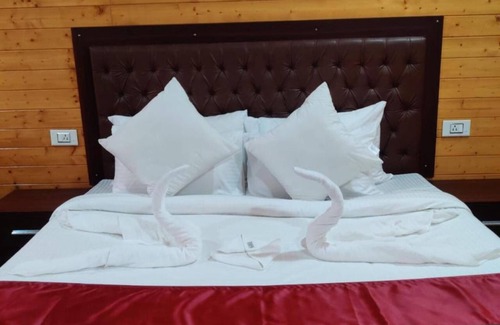 Lansdowne Hotel | Katyuri Nature View Resort