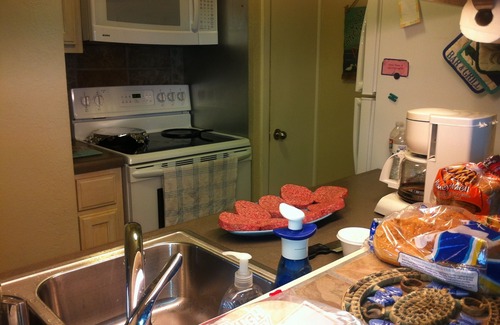 Sailhouse Condo | Katz Kozy Condo Poolside & Steps Away From Pier Townhouse Style 2BR/2BA