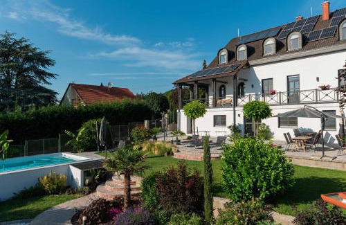 Badacsonytordemic House | Katzer Villa