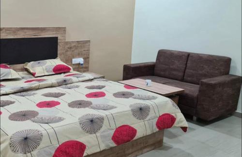 Baikunthpur Hotel | Kavatar Stays