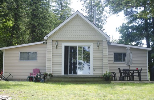 Pleasant Point Cottage | Kawartha waterfront Cottage rental