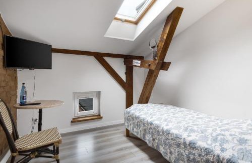 Oborniki Bed & Breakfast | Kawerna Obornicka Pod Orłem Noclegi