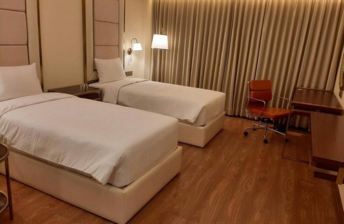 Chennai Hotel | Kay-Em Spectra Hotel Chennai