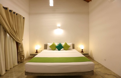 Kalkudah Hotel | KAY JAY PALMS