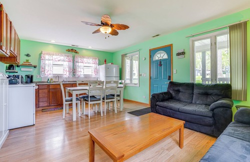 Sister Lakes House | Kayak & Fish: 1 Block to Lakeside Park & Ramp!