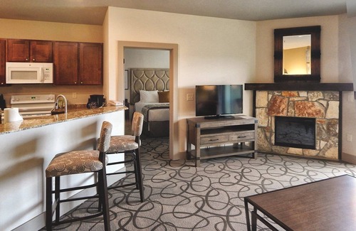 Ingram Resort | Kayak, Swim, your heart desires!