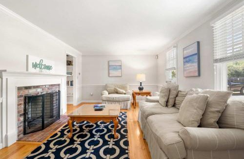 Orleans House | Kayaking Swimming and Shopping all within 3 miles