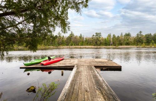 Rapid City House | Kayaks and Fire Pit Lux Riverfront Lodge, Sleeps 20