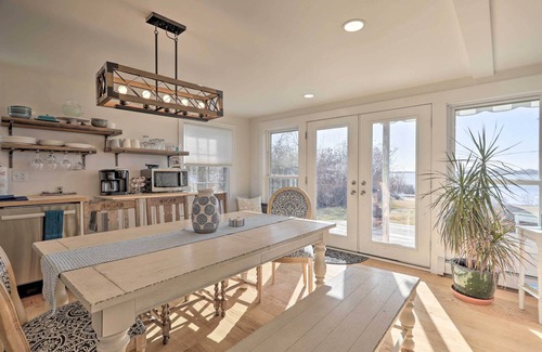 Kenyon House | Kayaks, Deck & Pond Access: Rhode Island Retreat!