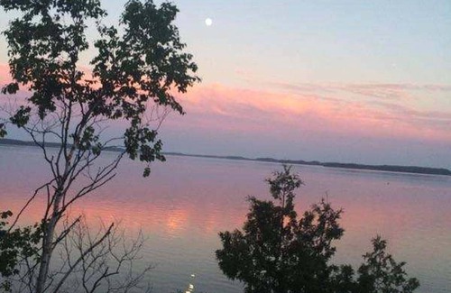 Pembroke Cottage | Kayaks, eagles, seals all with a private beach and cottage on the Ocean!